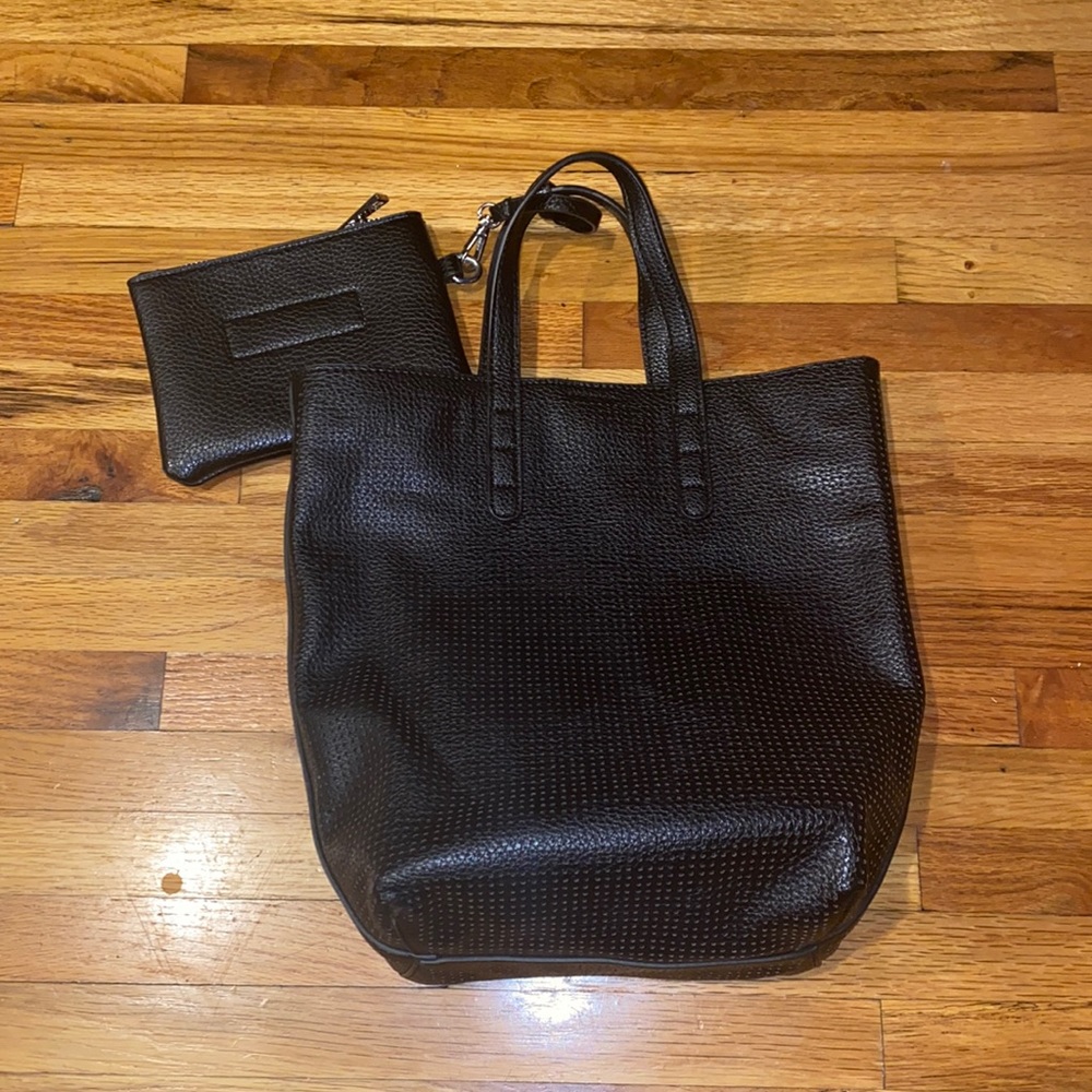 Black perforated tote & wallet!